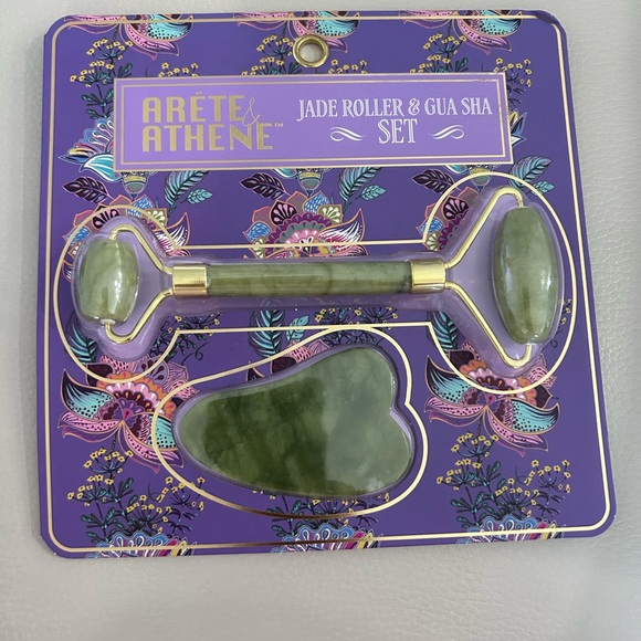 ARETE & ATHENE • Jade Roller & Gua Sha Set • - Picture 2 of 5